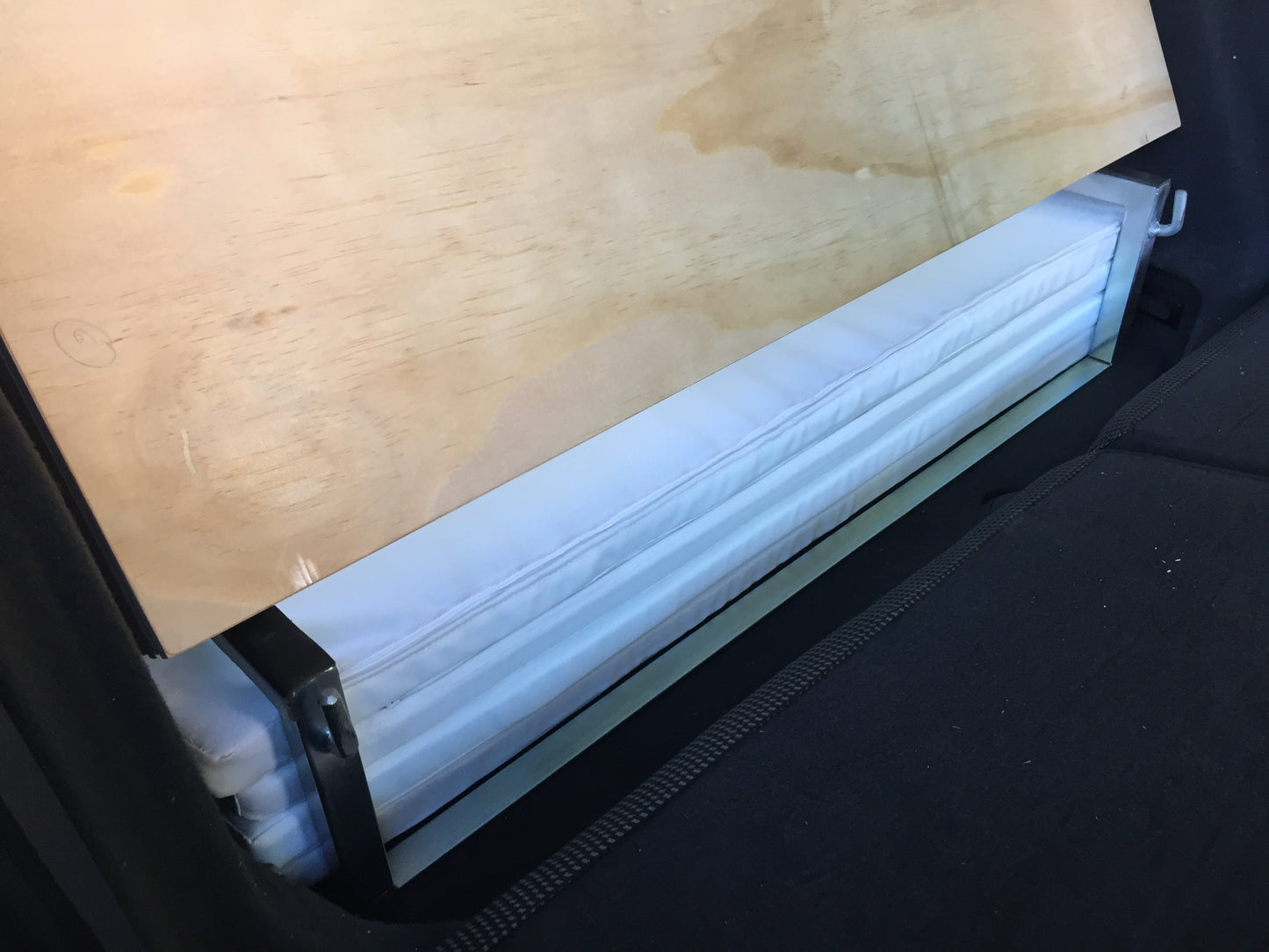 CAMA DE MALETERO TURISMO con TABLERO MADERA